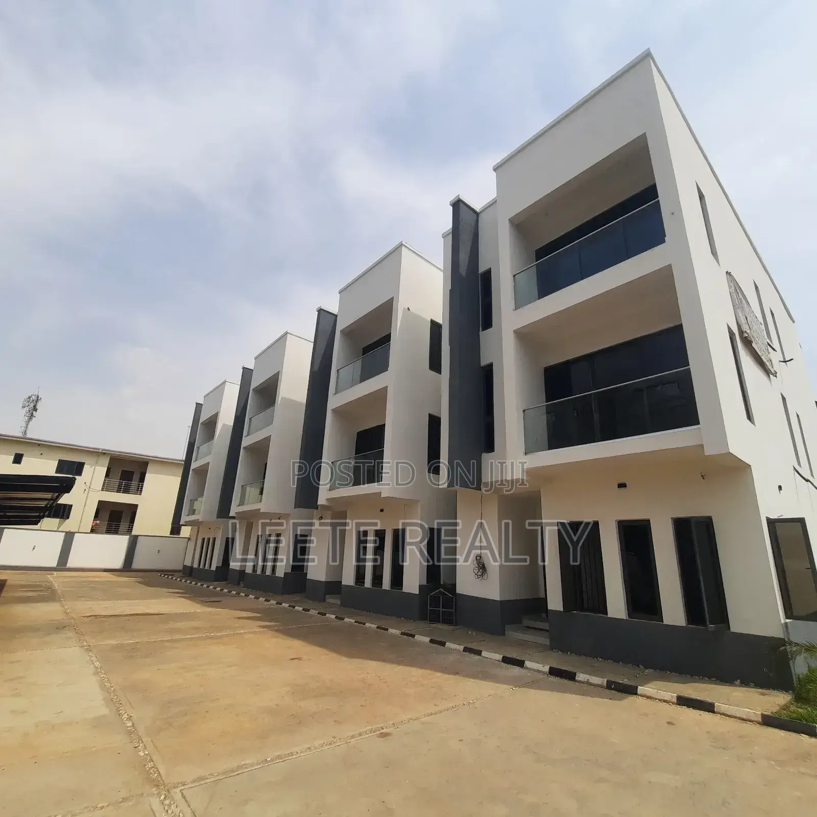 4bdrm Townhouse/Terrace in Jahi for sale in Jahi