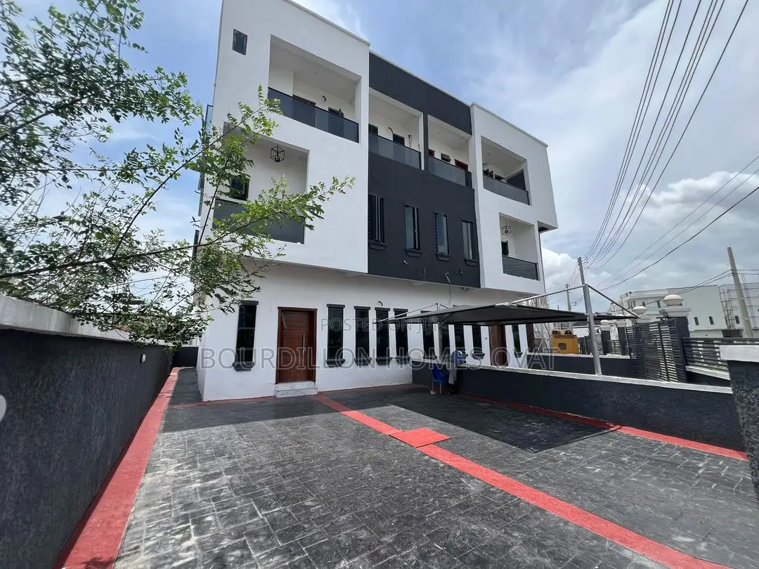 4bdrm Duplex in Lekki for sale in Lekki