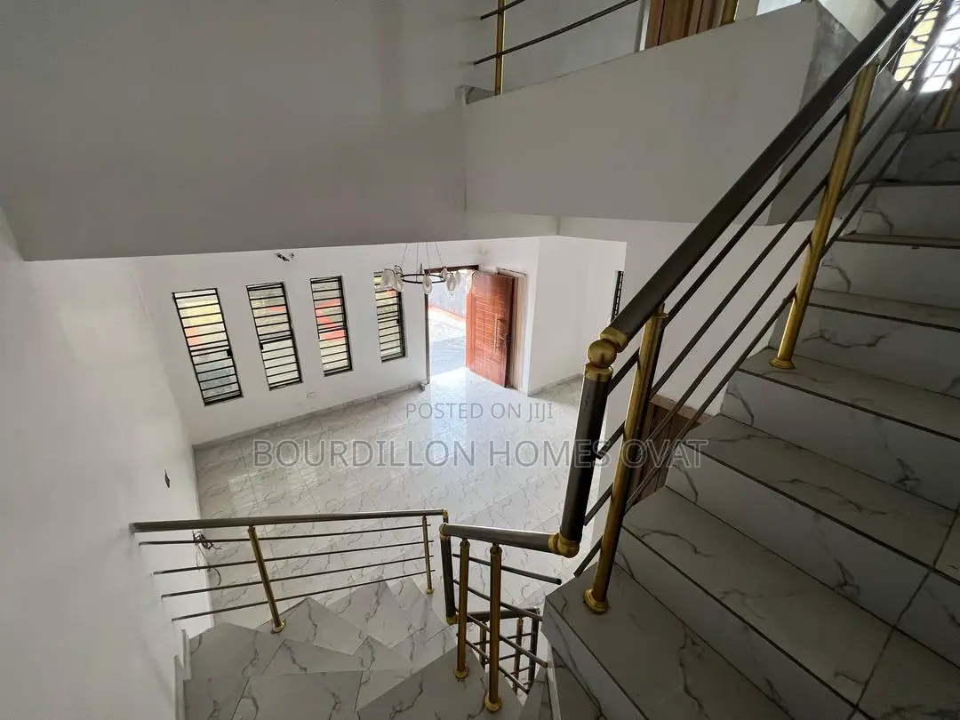 4bdrm Duplex in Lekki for sale in Lekki