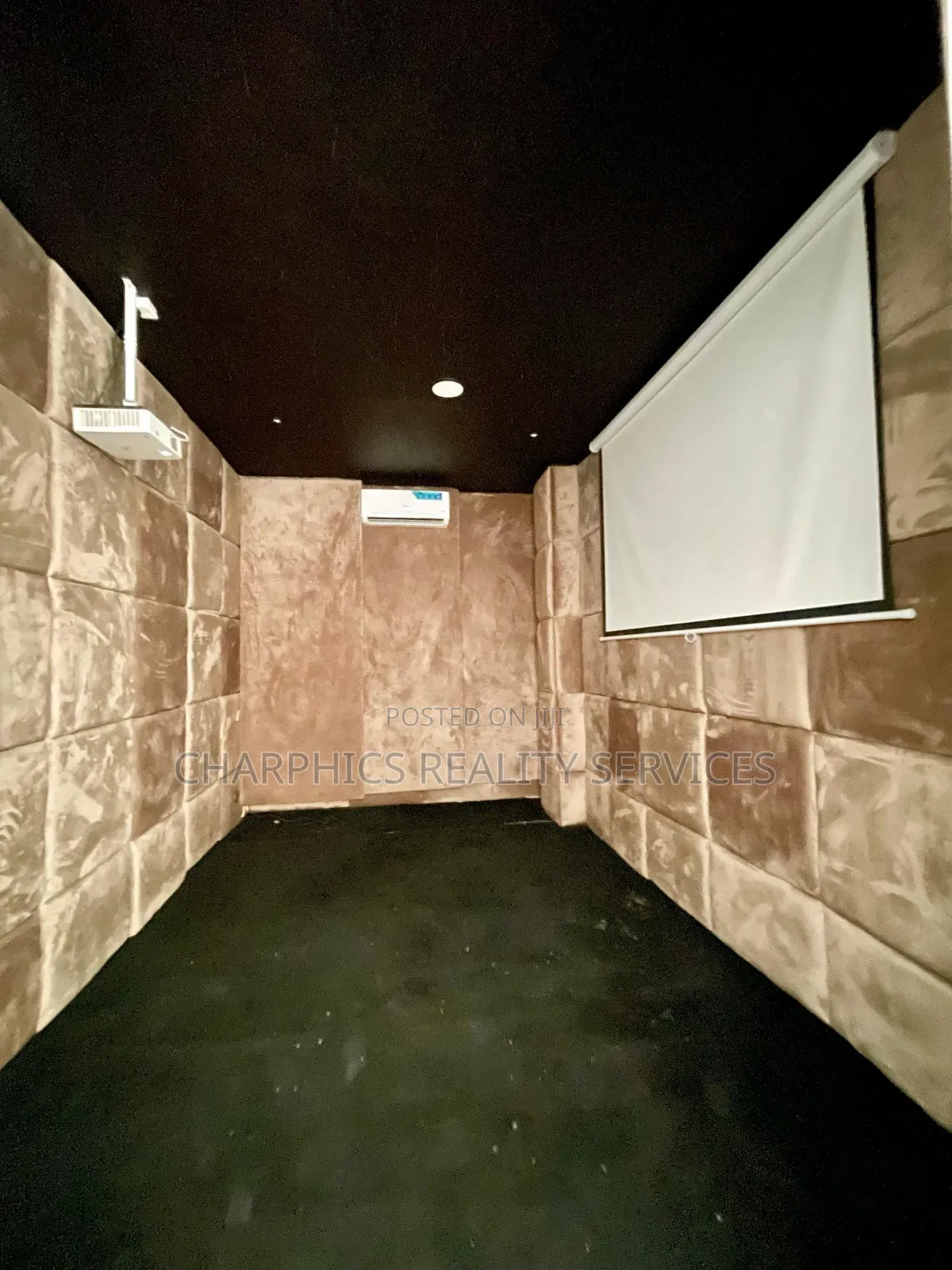 5bdrm Duplex in Ikate for sale in Ikate