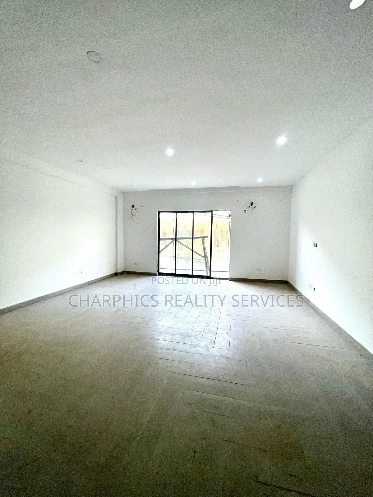3bdrm Apartment in Ikate for sale in Ikate