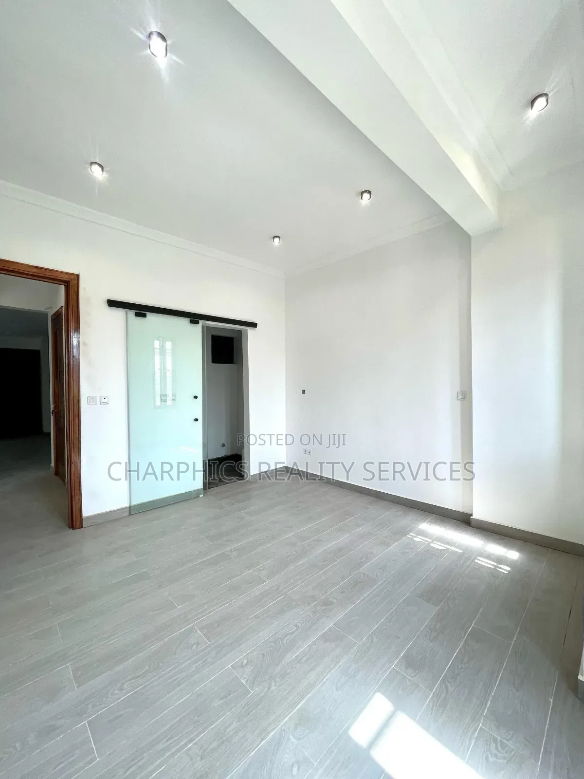 3bdrm Apartment in Ikate for sale in Ikate
