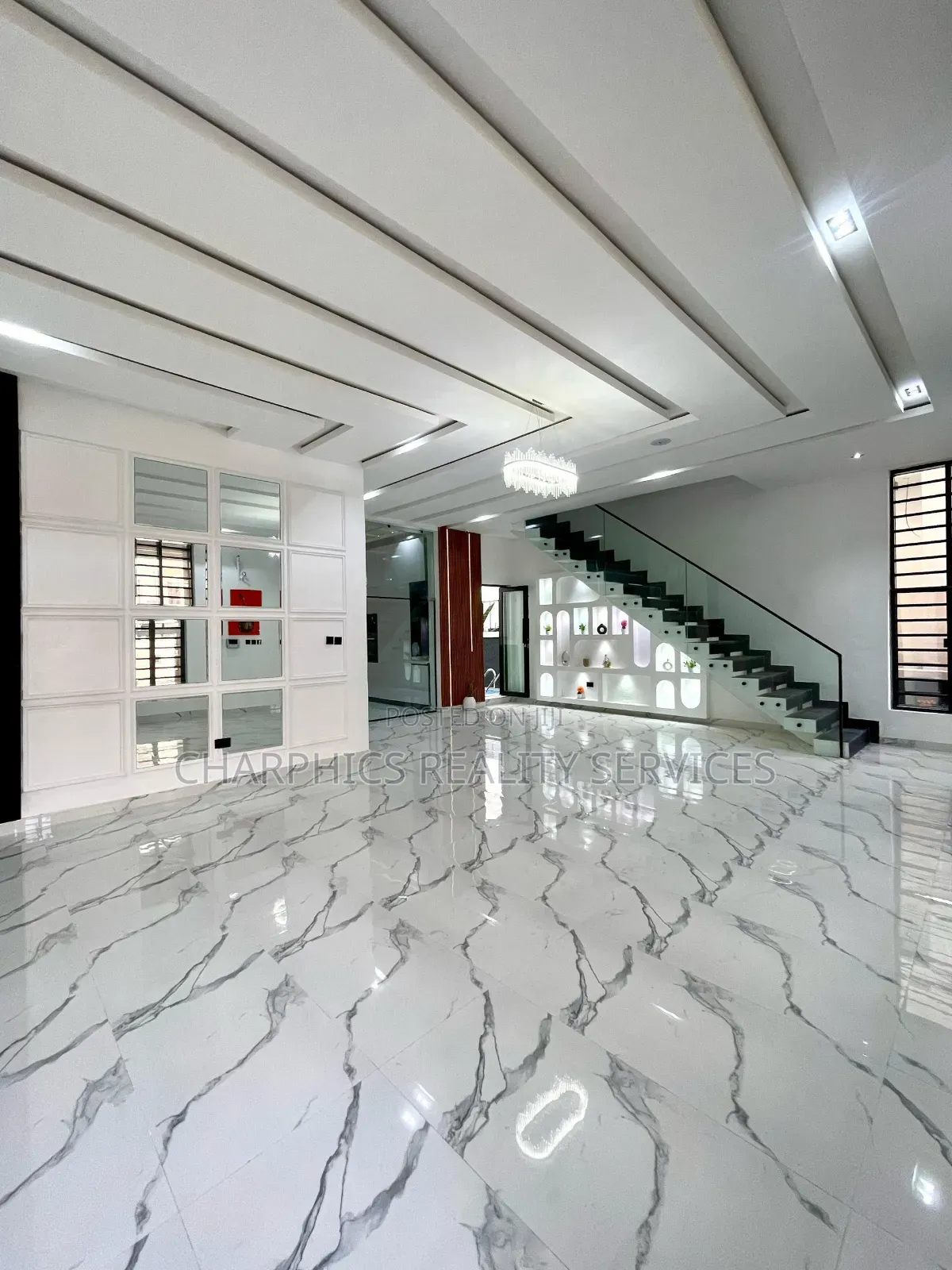 4bdrm Duplex in Chevron for sale in Chevron
