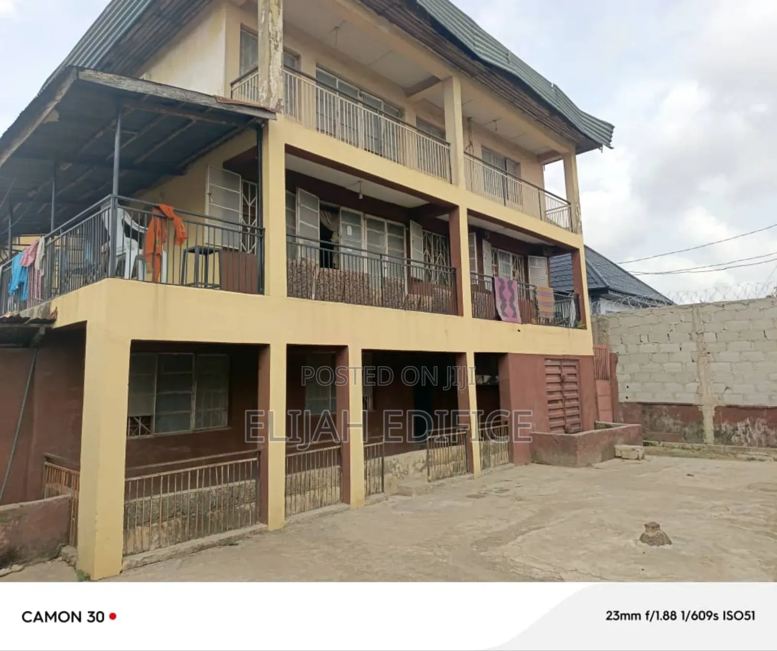 Furnished 19bdrm Block of Flats in Orile Agege for sale in Agege