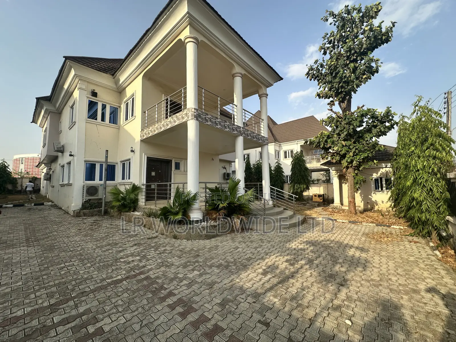 4bdrm Duplex in Life Camp for sale in Life Camp