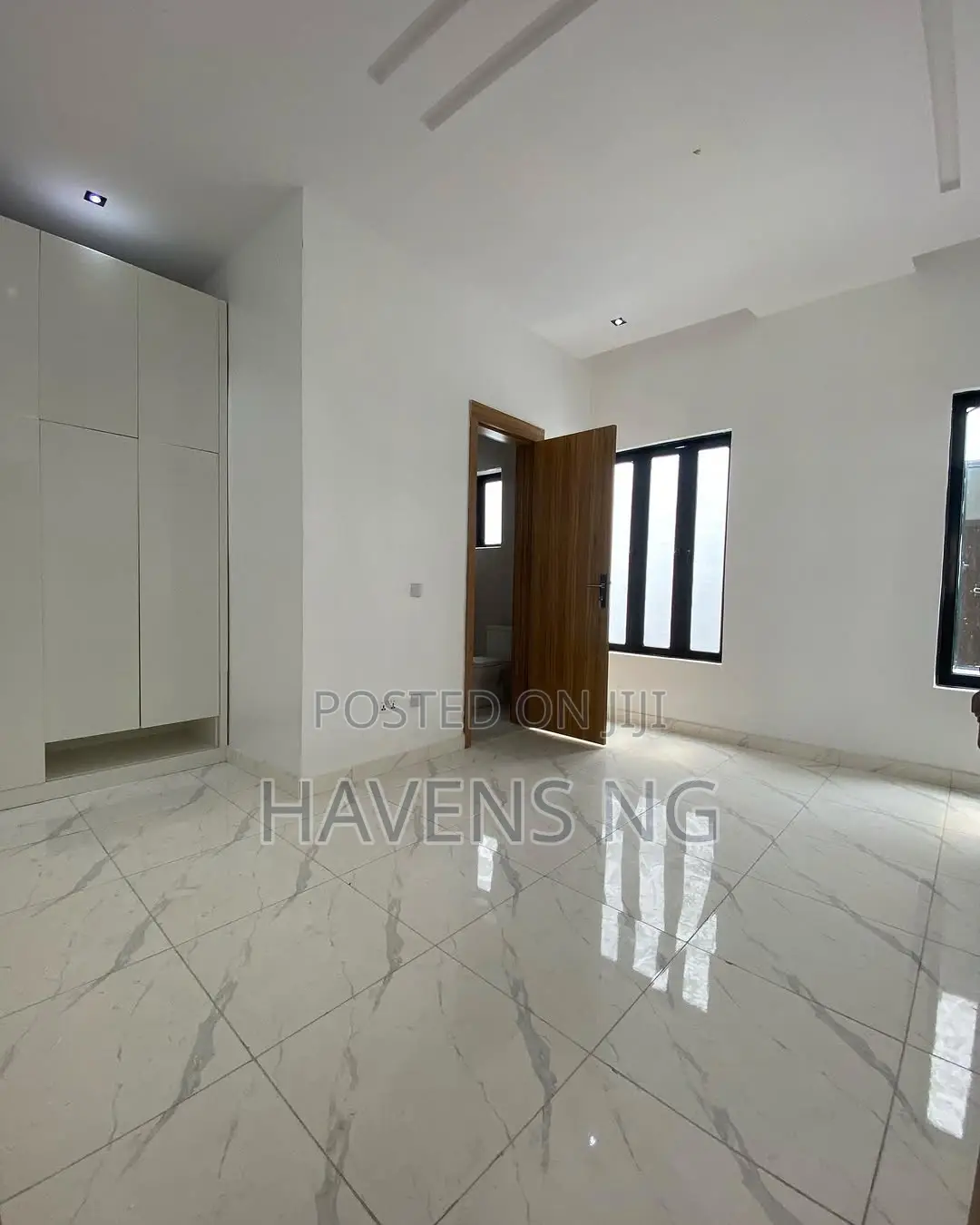5bdrm Duplex in Sangotedo for sale in Sangotedo