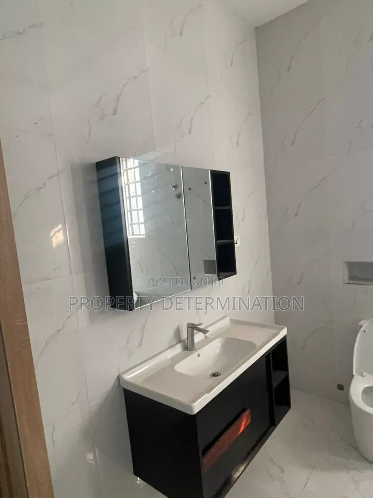 Furnished 5bdrm Duplex in Omole Phase 1 Estate for sale in Omole Phase 1