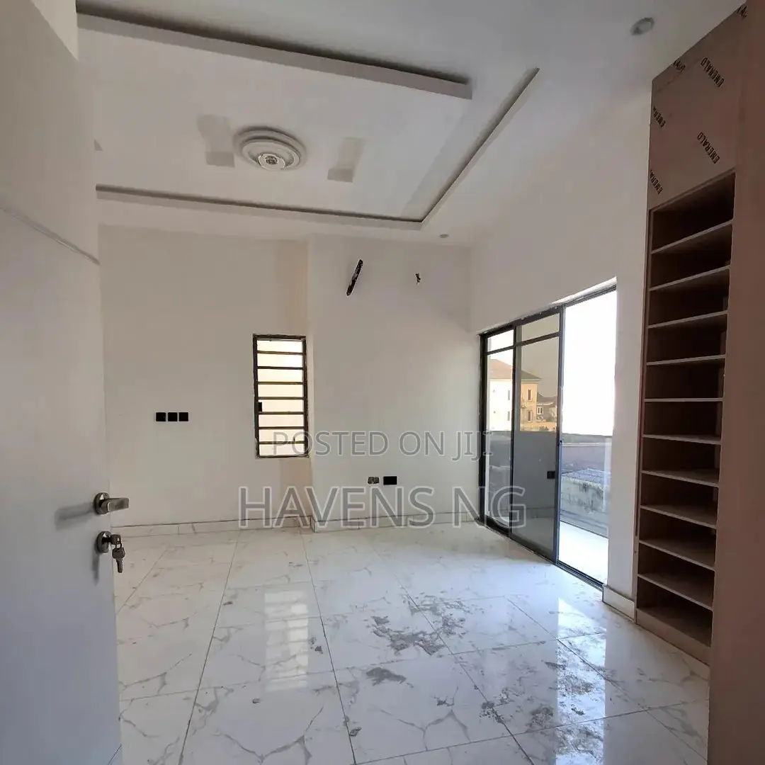 4bdrm Duplex in Sangotedo for sale in Sangotedo