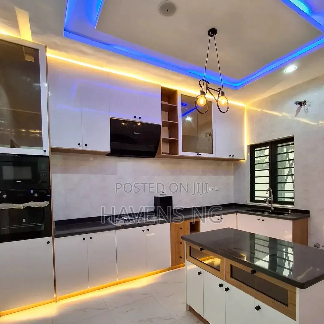 4bdrm Duplex in Sangotedo for sale in Sangotedo