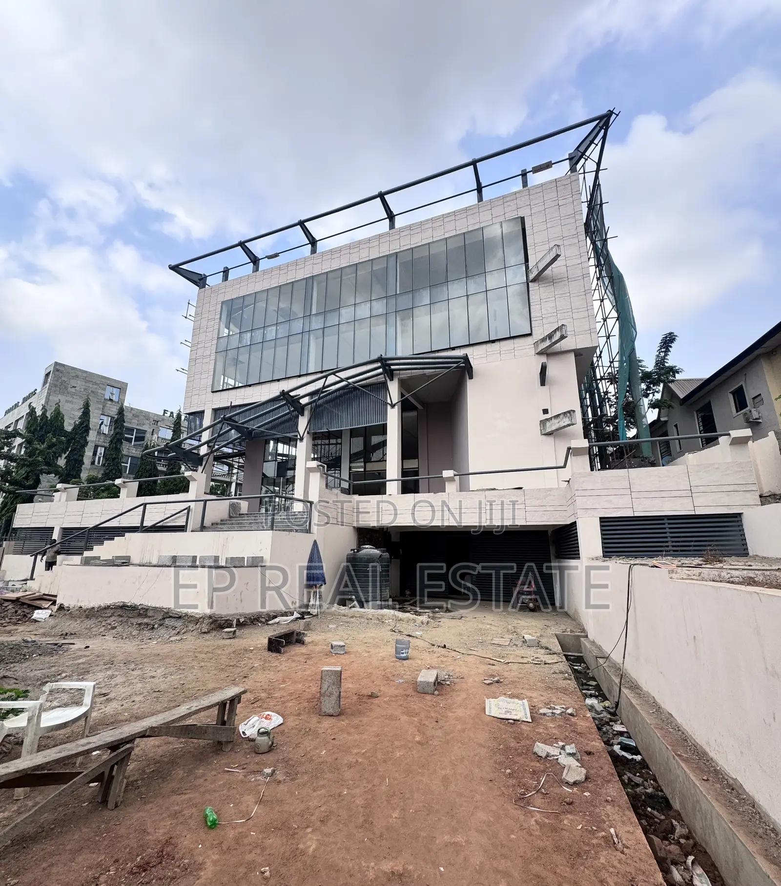 Plaza: Wuse2 Plaza for Sale. in Wuse 2