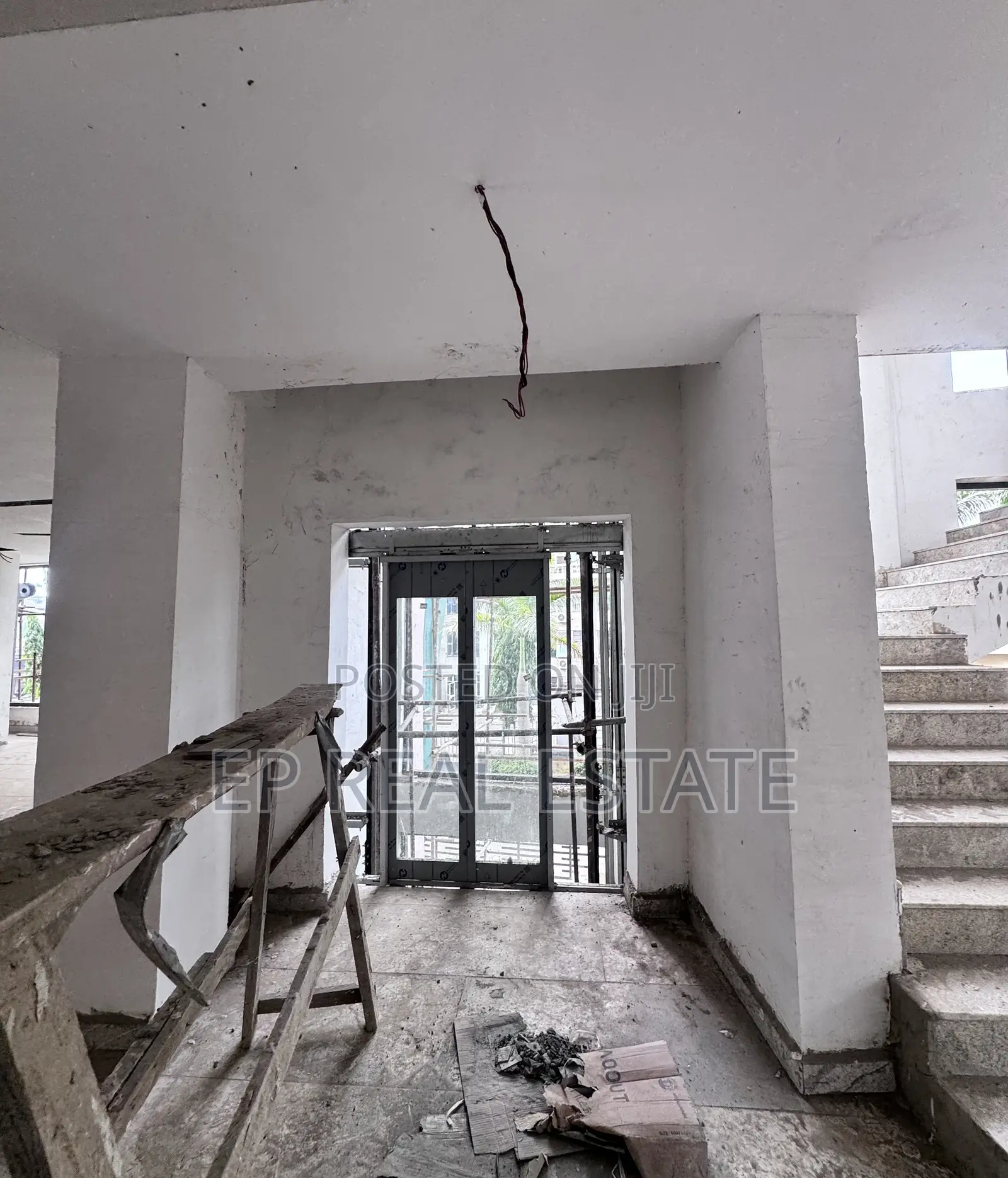 Plaza: Wuse2 Plaza for Sale. in Wuse 2