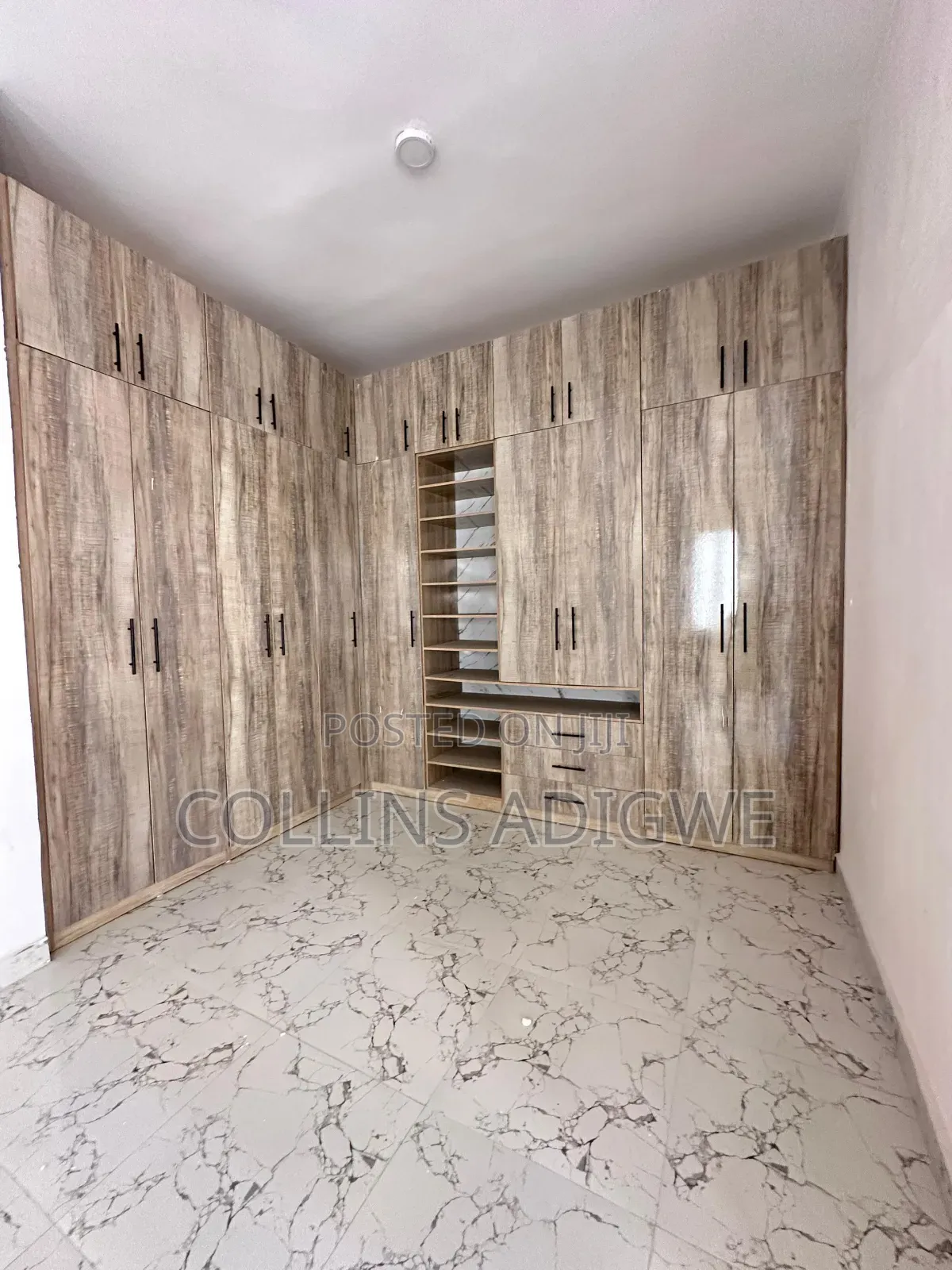 4bdrm Duplex in Ikota Call To Enter for rent in Ikota