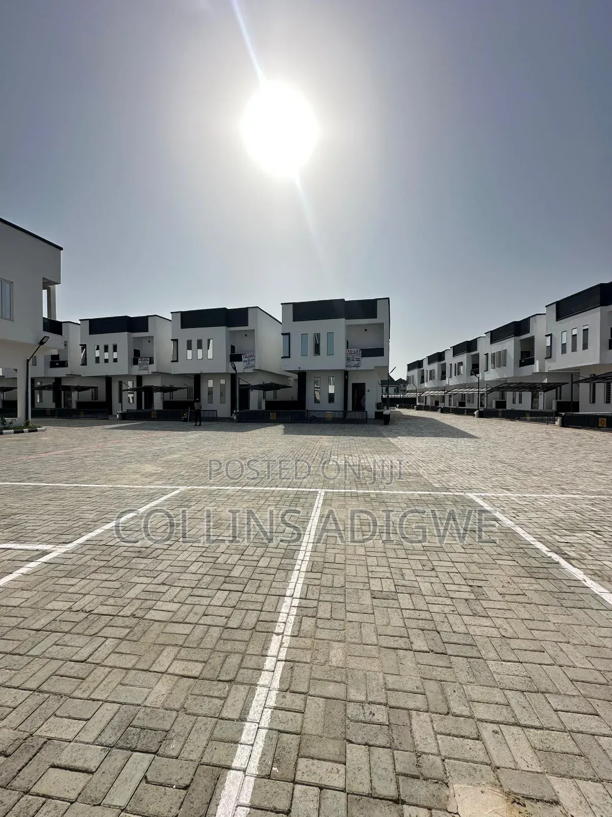 4bdrm Duplex in Ikota Call To Enter for rent in Ikota