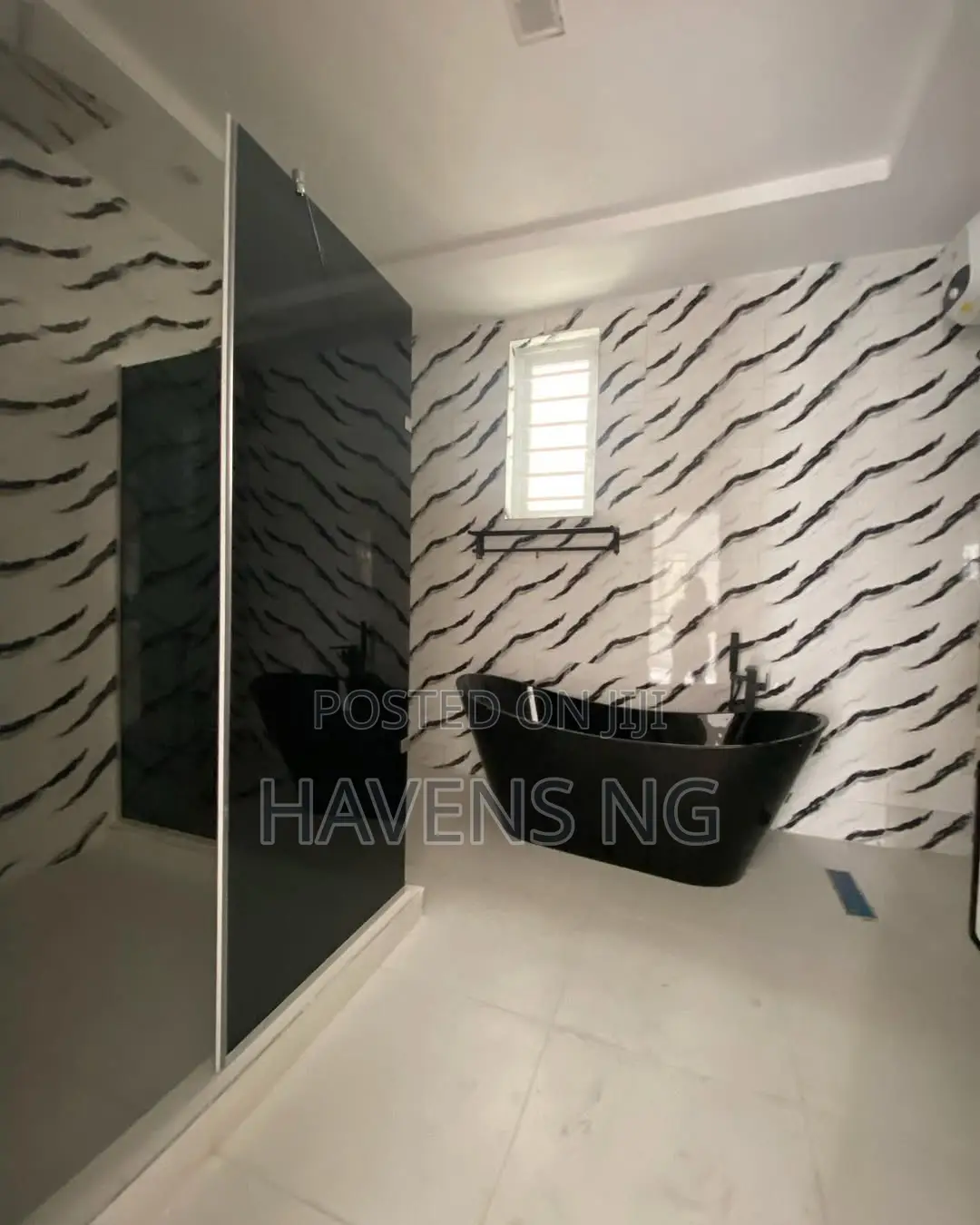 5bdrm Duplex in Ikota for rent in Ikota