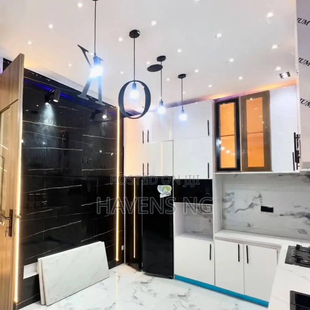 4bdrm Duplex in Lekki Phase 1 for sale in Lekki Phase 1