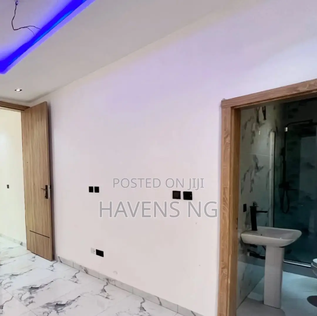 4bdrm Duplex in Lekki Phase 1 for sale in Lekki Phase 1