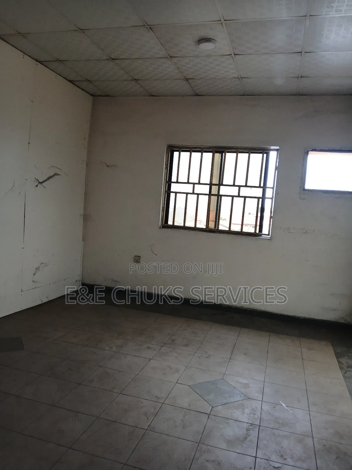 One Room Office Space to Let in Obio-Akpor