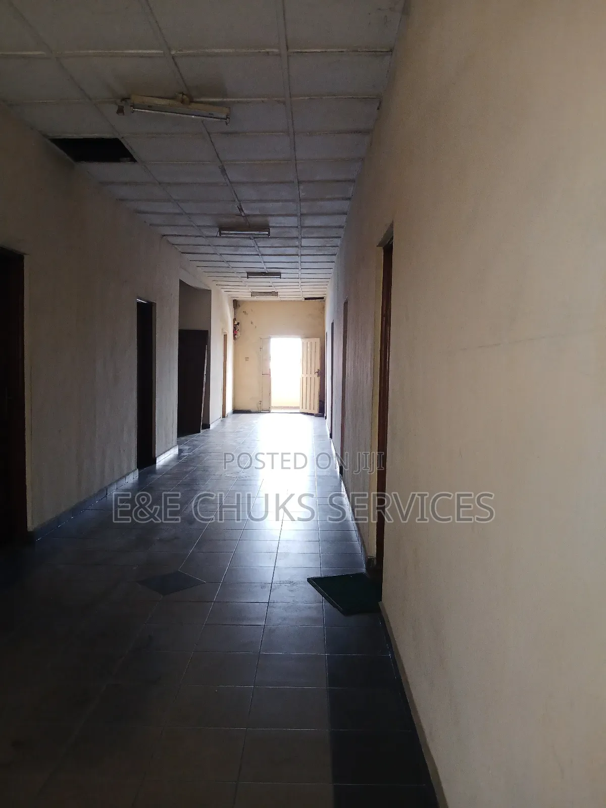 One Room Office Space to Let in Obio-Akpor