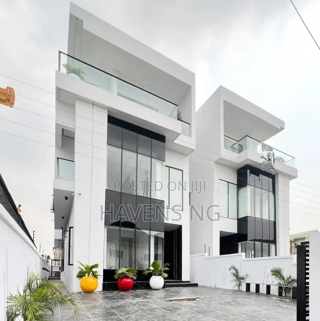 5bdrm Duplex in Idado for sale in Idado