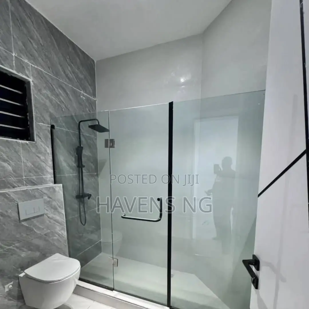 5bdrm Duplex in Lekki Phase 1 for sale in Lekki Phase 1