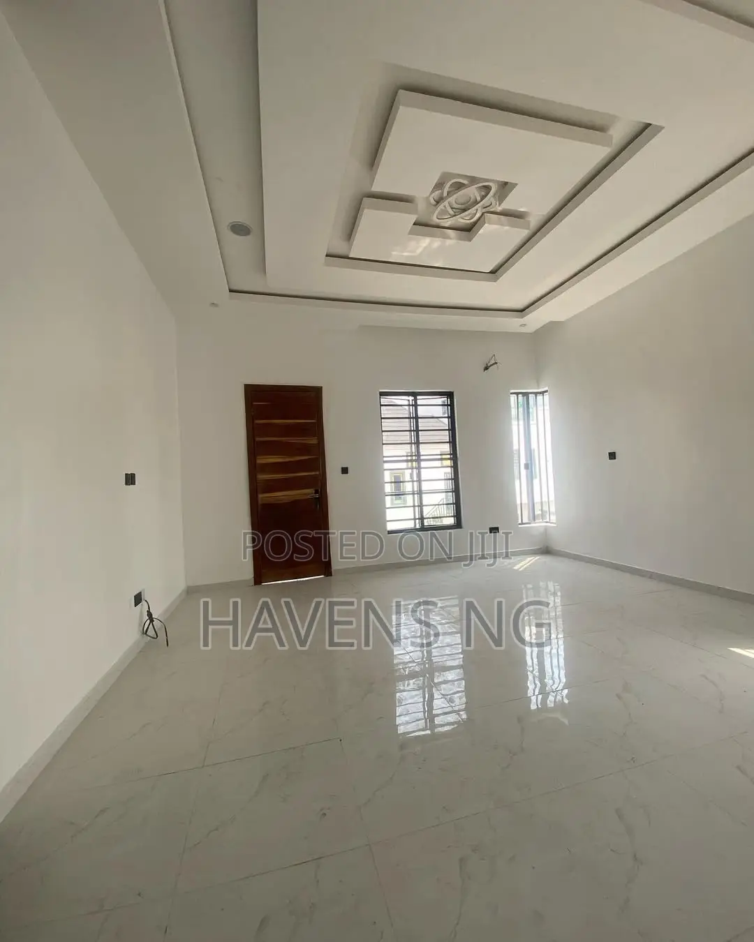 4bdrm Duplex in Ikota for sale in Ikota
