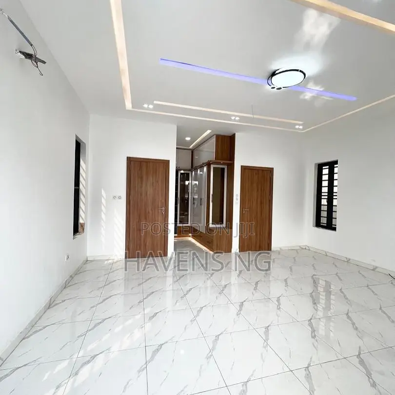 5bdrm Duplex in Sangotedo for sale in Sangotedo