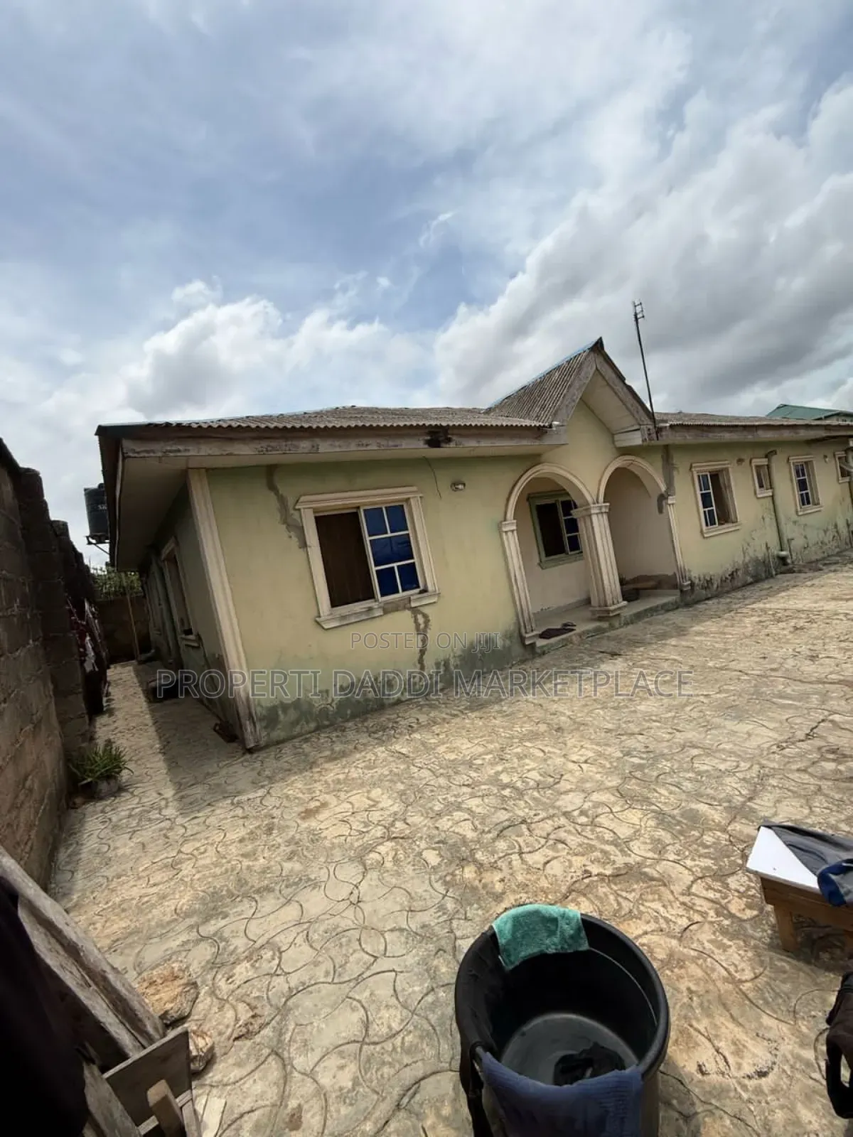 5bdrm Block of Flats in Ayobo for sale in Ayobo