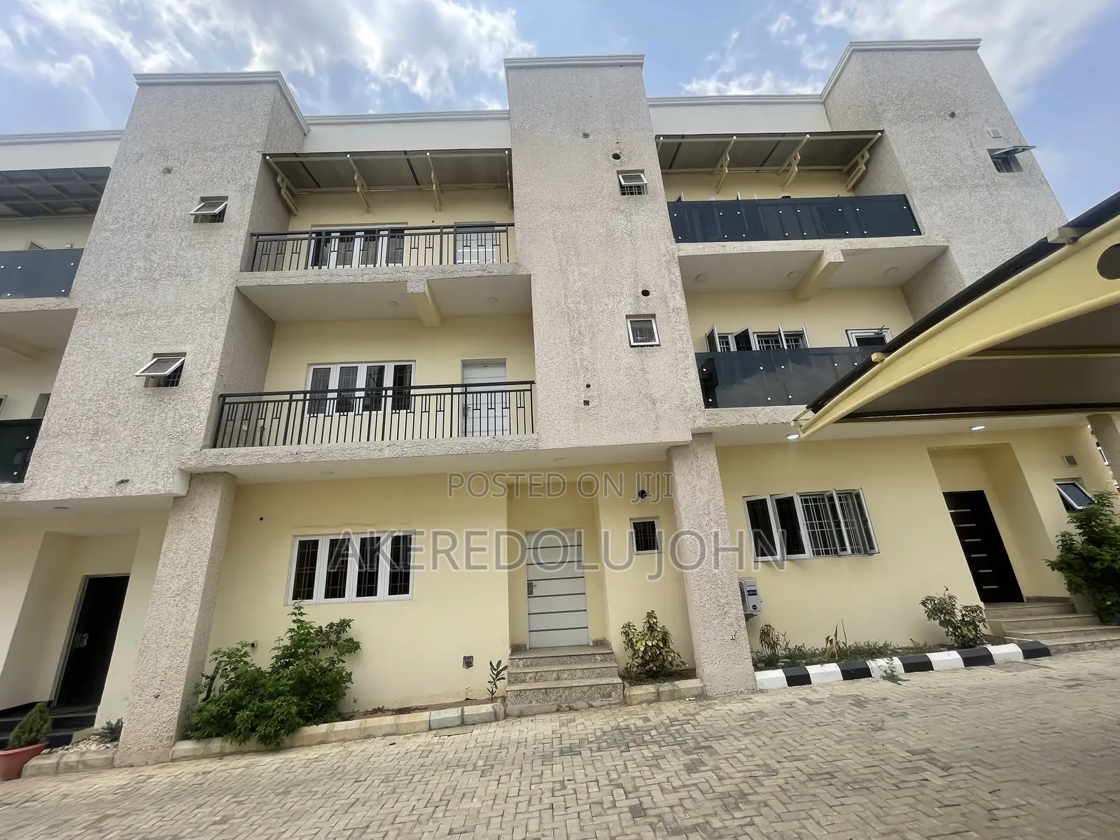 4bdrm Townhouse/Terrace in Jahi for sale in Jahi