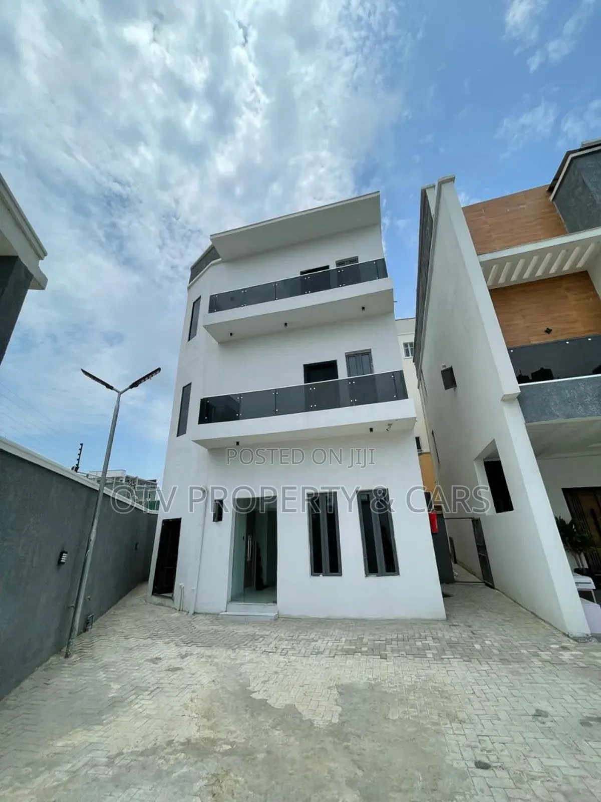 Furnished 2bdrm Apartment in Ikate for sale in Ikate