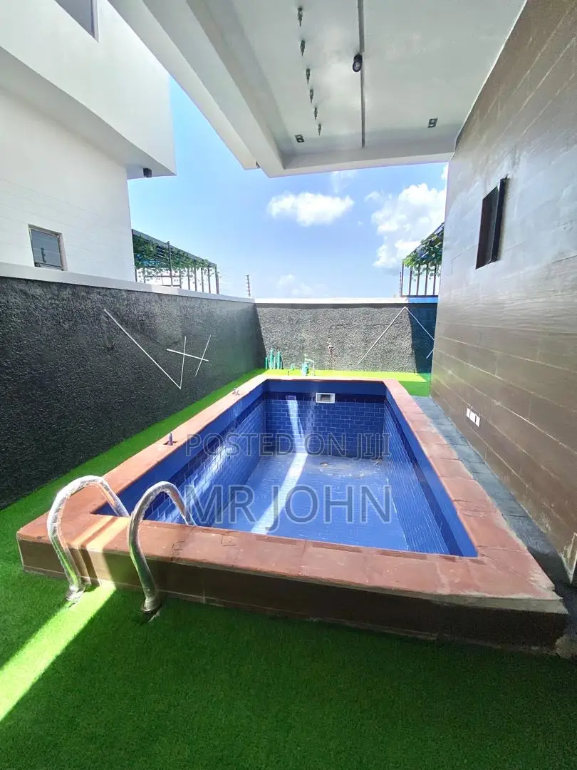5bdrm House in Mcjedi Pr, Lekki for sale in Lekki