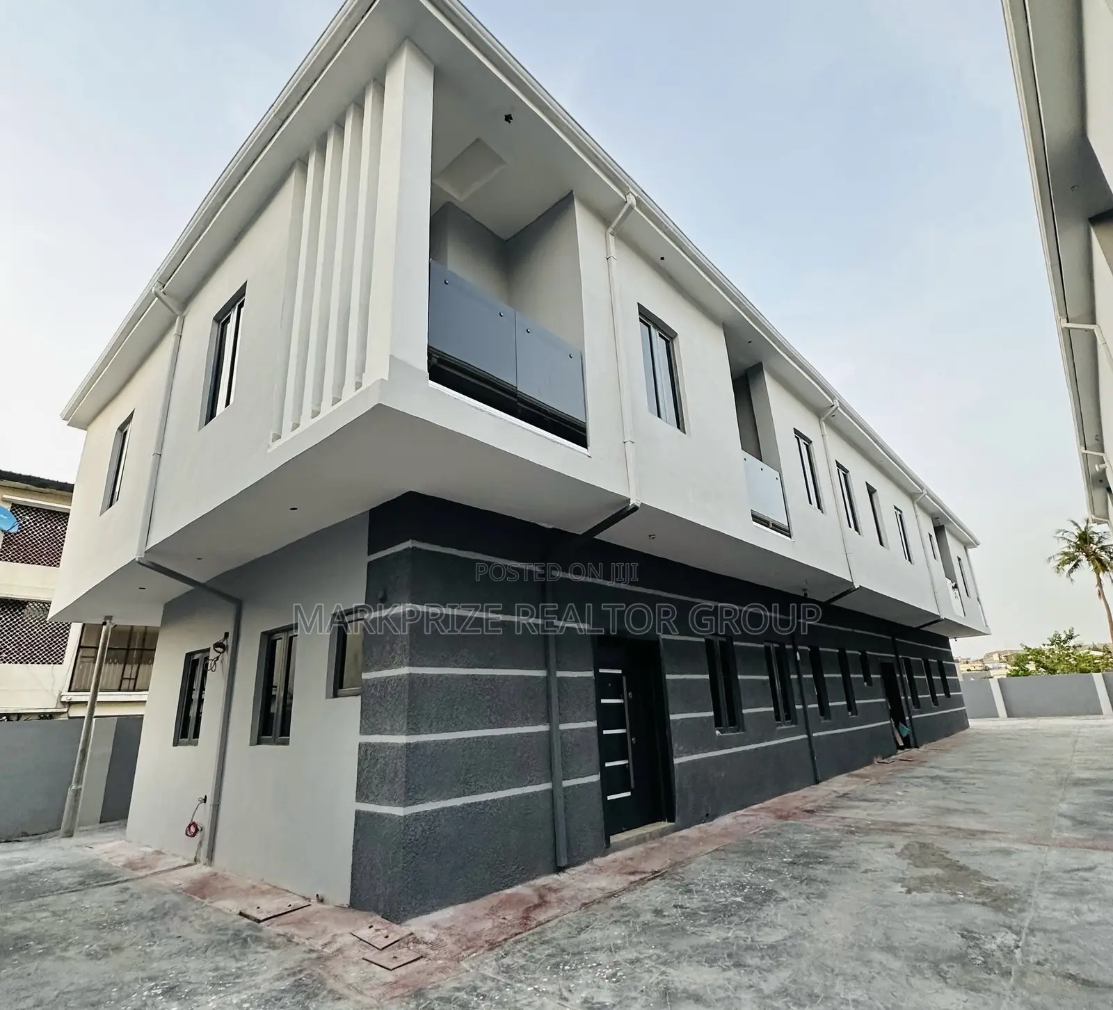 4bdrm Duplex in Opebi Ikeja Lagos for sale in Opebi