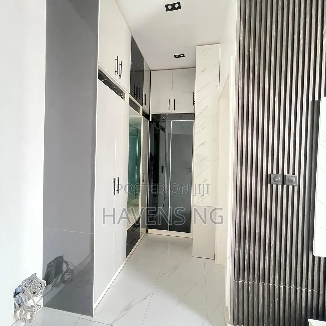 4bdrm Duplex in Lekki Phase 1 for sale in Lekki Phase 1