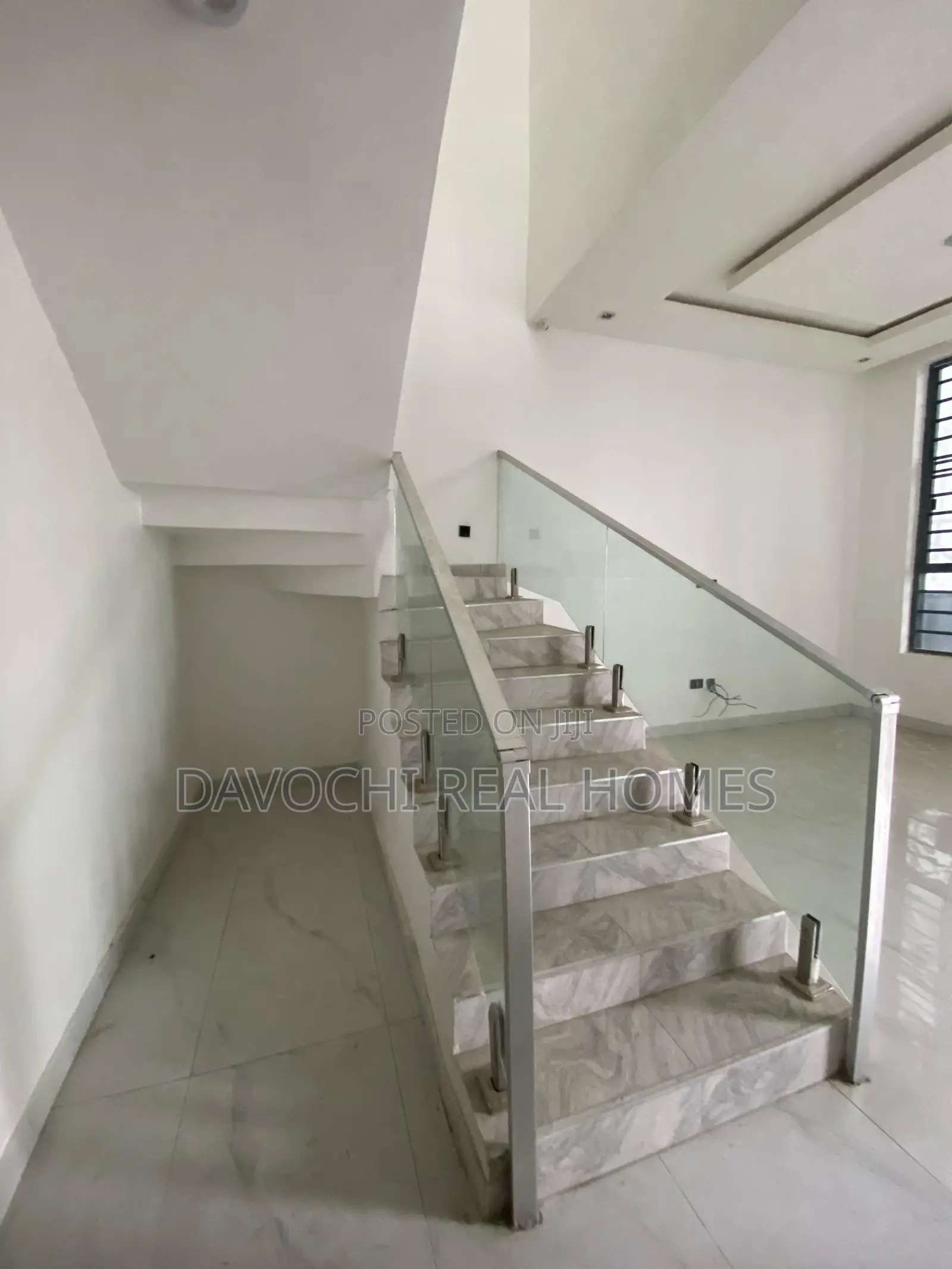 4bdrm Duplex in Chevron, Alternative for sale in Chevron