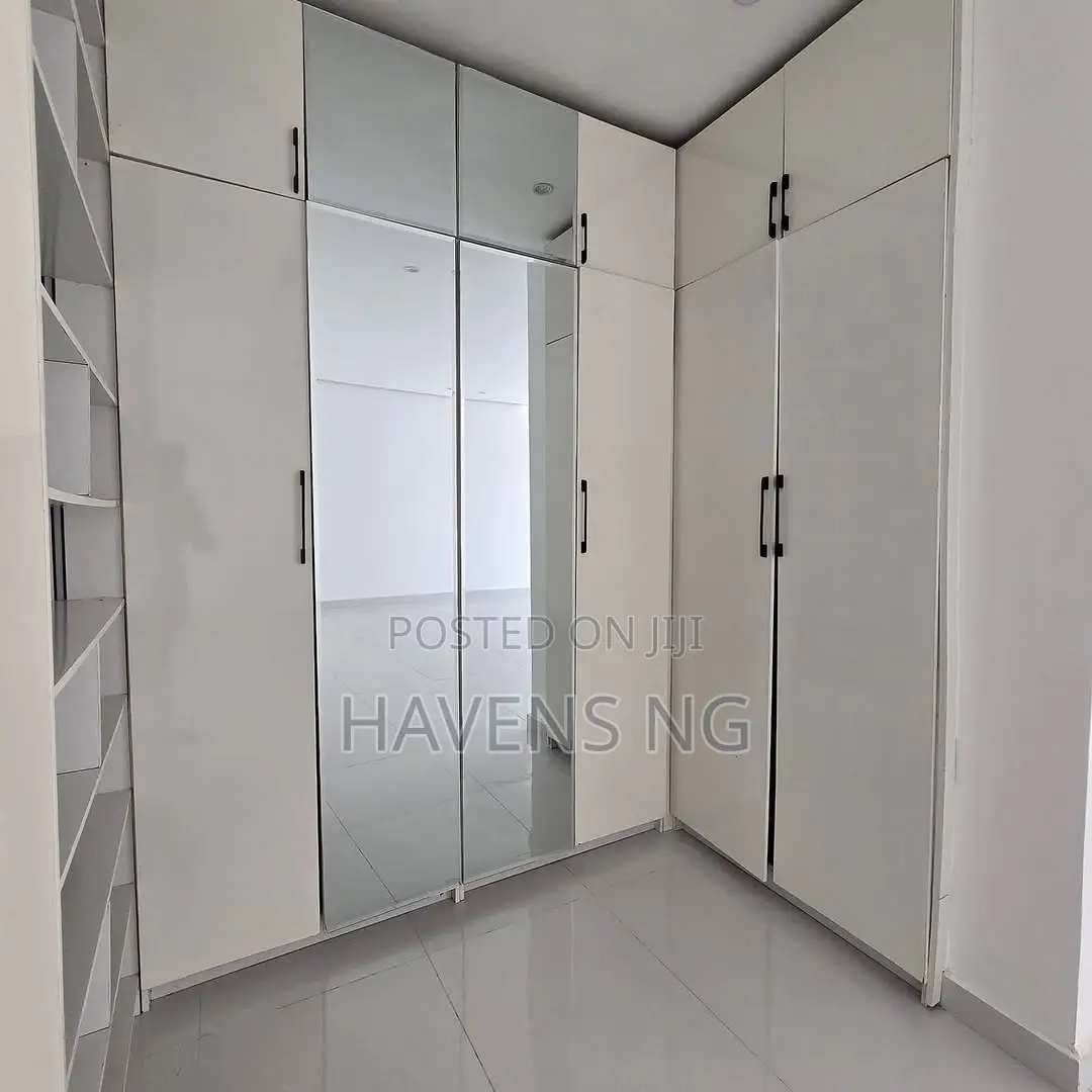 4bdrm Duplex in Ikate for sale in Ikate