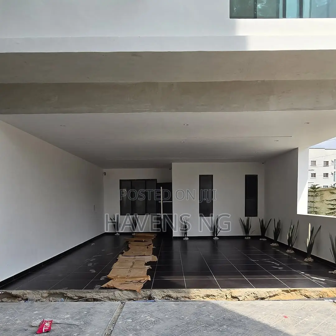 4bdrm Duplex in Ikate for sale in Ikate