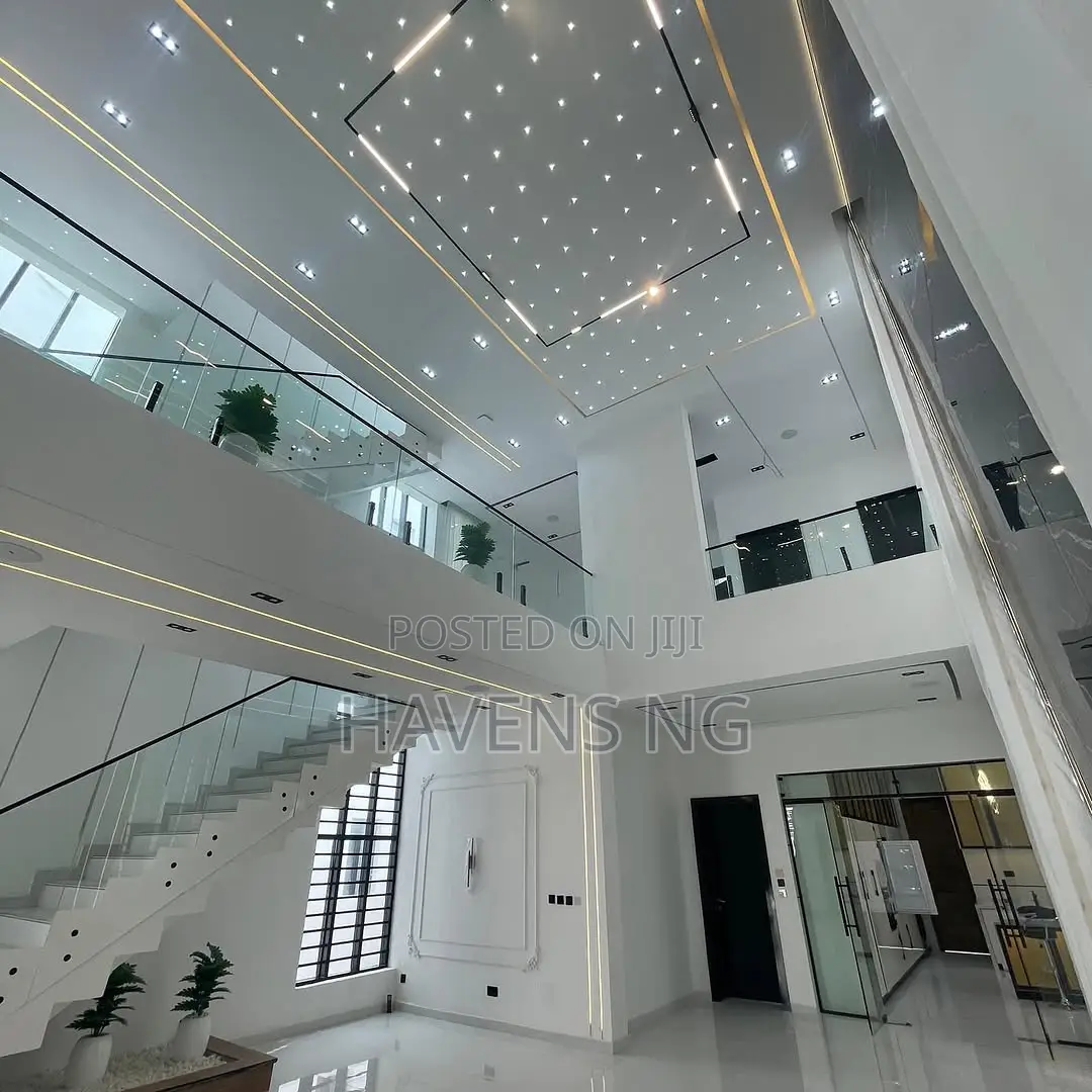 5bdrm Duplex in Chevron for sale in Chevron