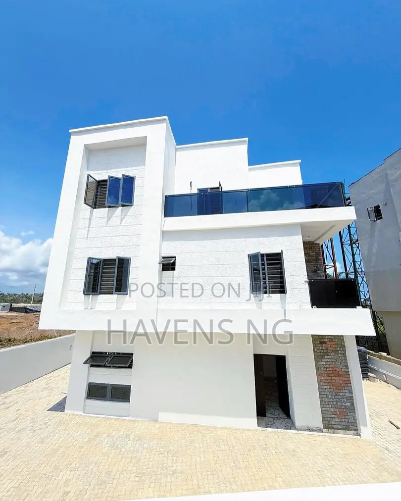 4bdrm Duplex in Abraham Adesanya Estate for sale in Abraham Adesanya Estate