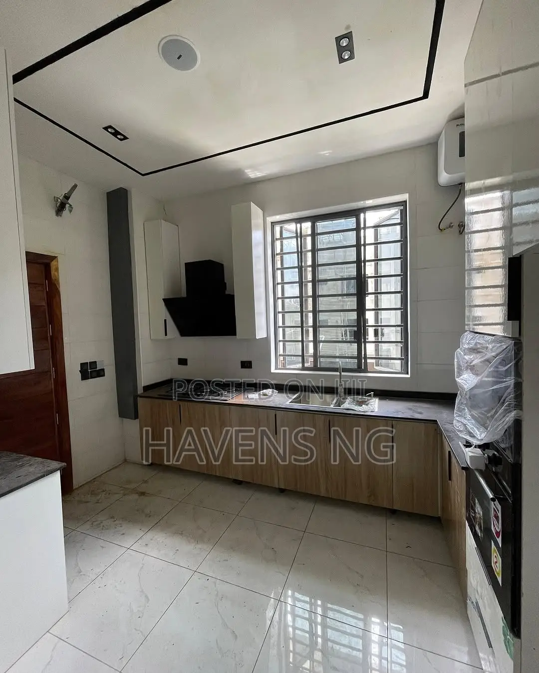 3bdrm Duplex in Ikate for sale in Ikate