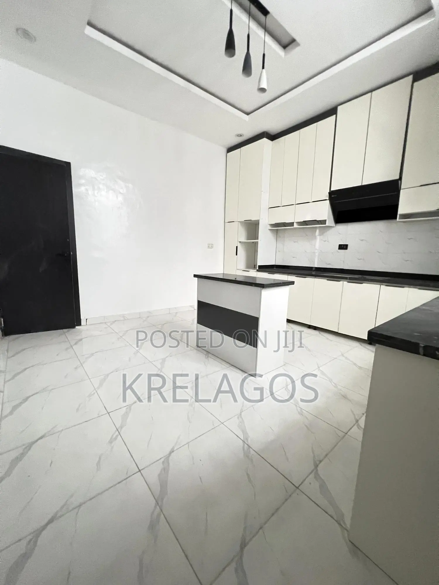 4bdrm Duplex in Orchid, Chevron for sale in Chevron