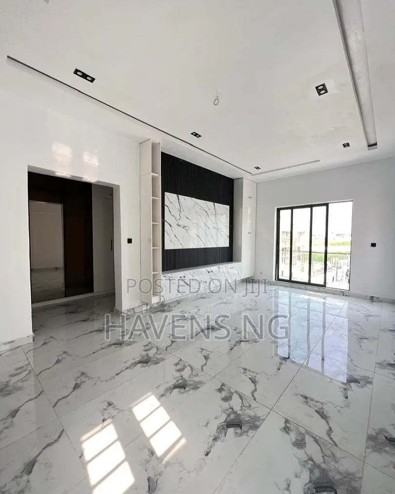 4bdrm Duplex in Lekki Phase 1 for sale in Lekki Phase 1