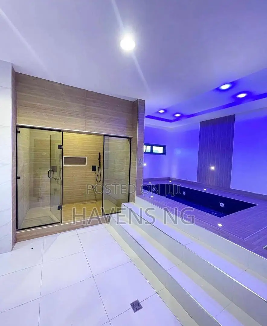 5bdrm Duplex in Lekki Phase 1 for sale in Lekki Phase 1