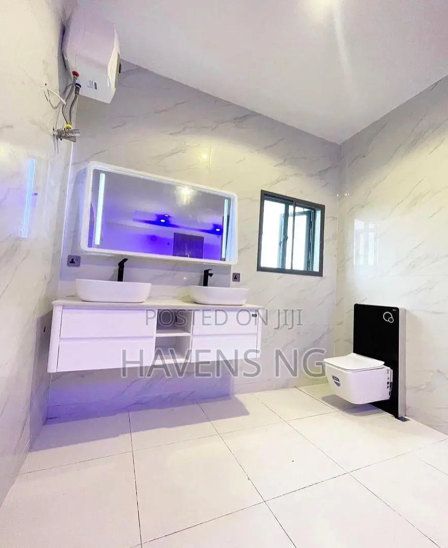 5bdrm Duplex in Lekki Phase 1 for sale in Lekki Phase 1