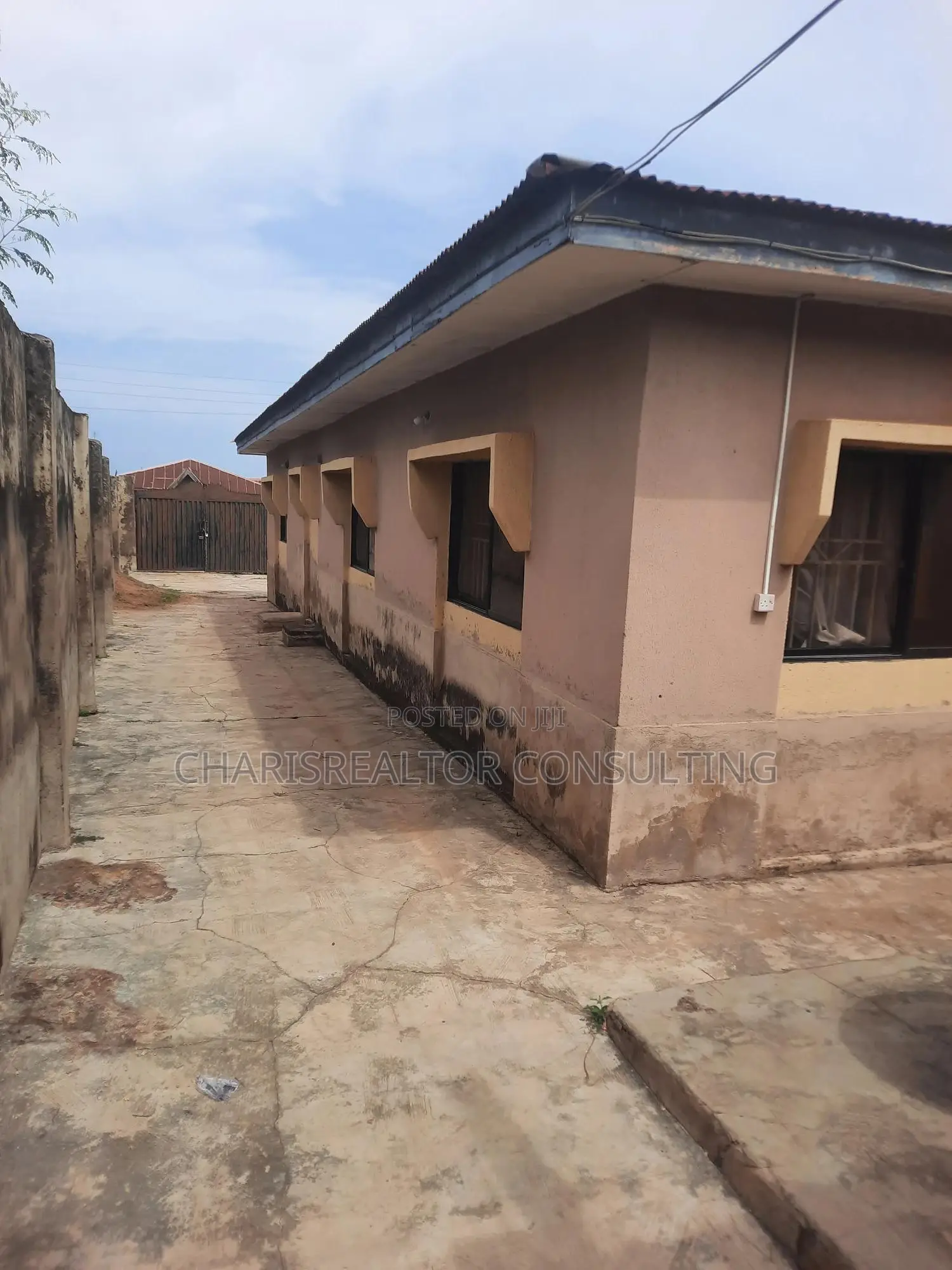 6bdrm Bungalow in Jankarta, Akala Express for sale in Akala Express