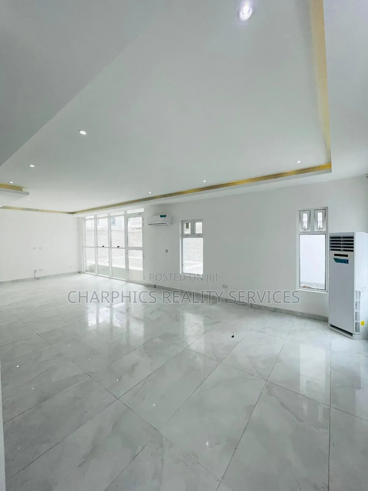 4bdrm Duplex in Banana Island for sale in Banana Island