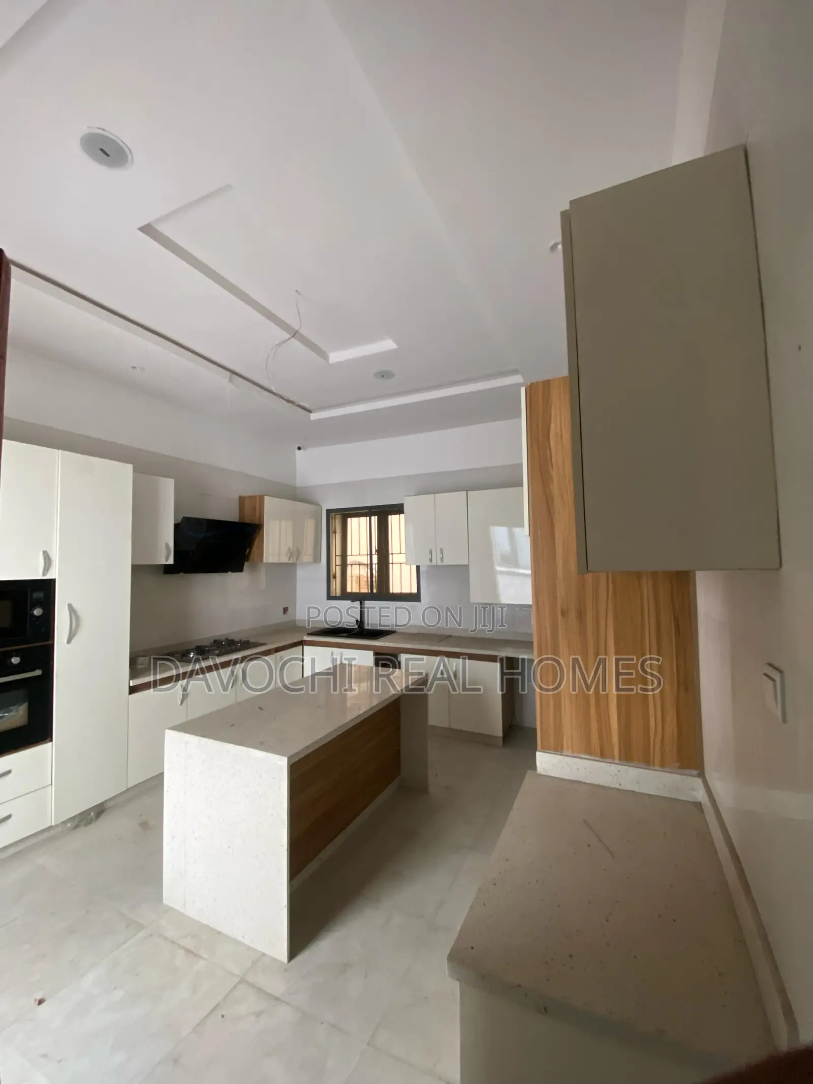 5 Bedroom Terrace Duplex for Sale in Agungi