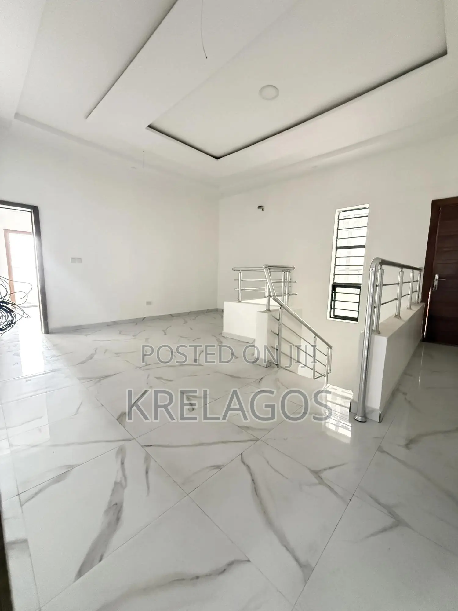 5bdrm Duplex in Chevron for sale in Chevron