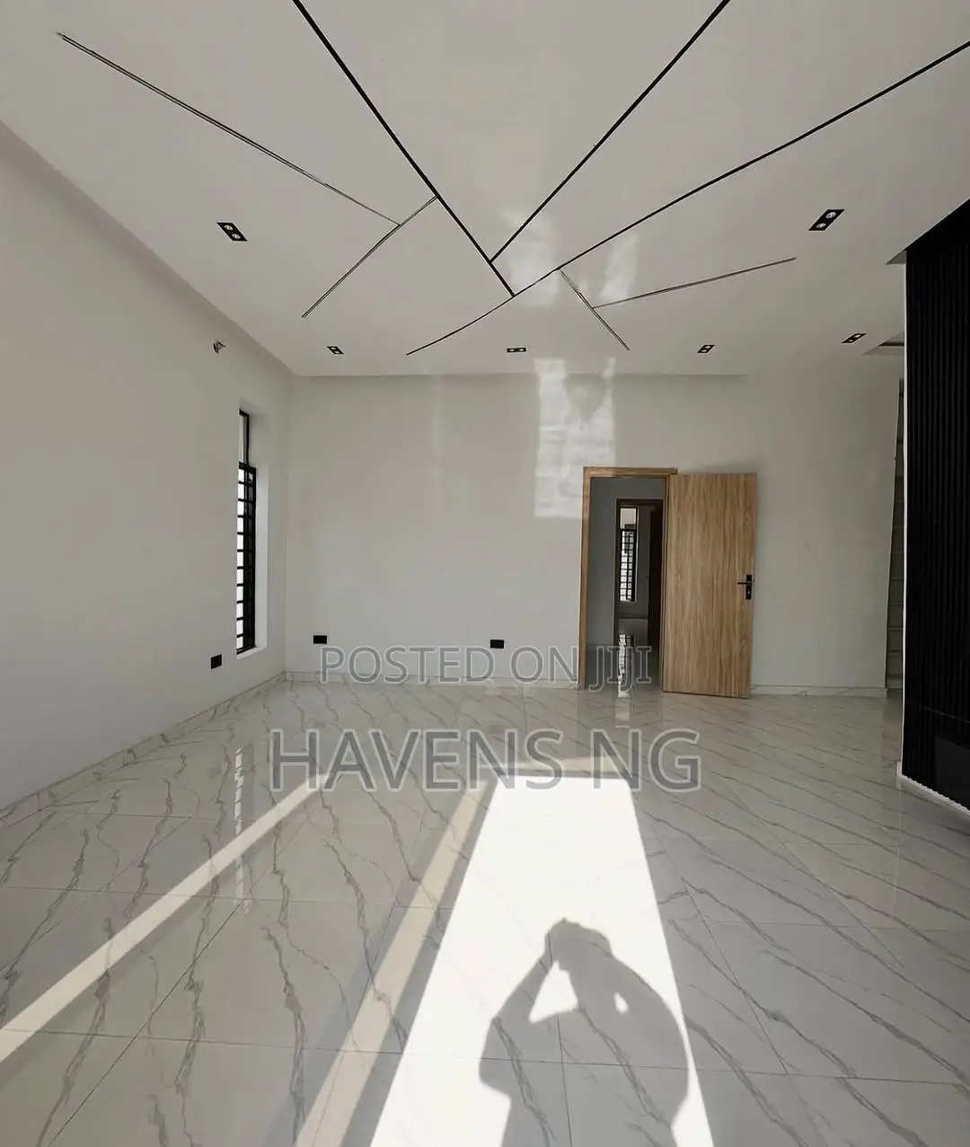 4bdrm Duplex in Ikota for sale in Ikota