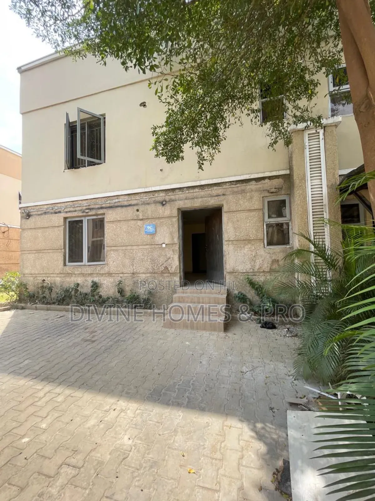 4bdrm Duplex in Life Camp for sale in Life Camp