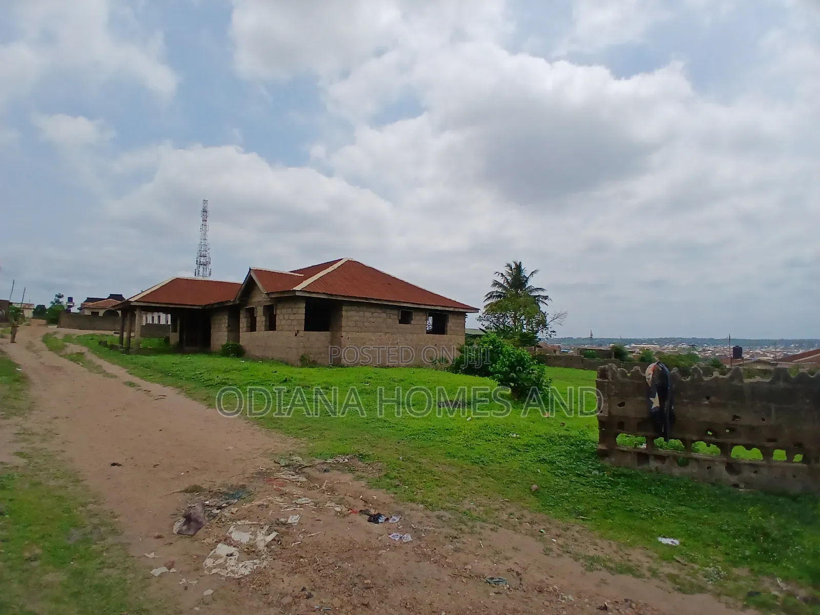5bdrm Bungalow In Oki, Ibadan For Sale in Ibadan