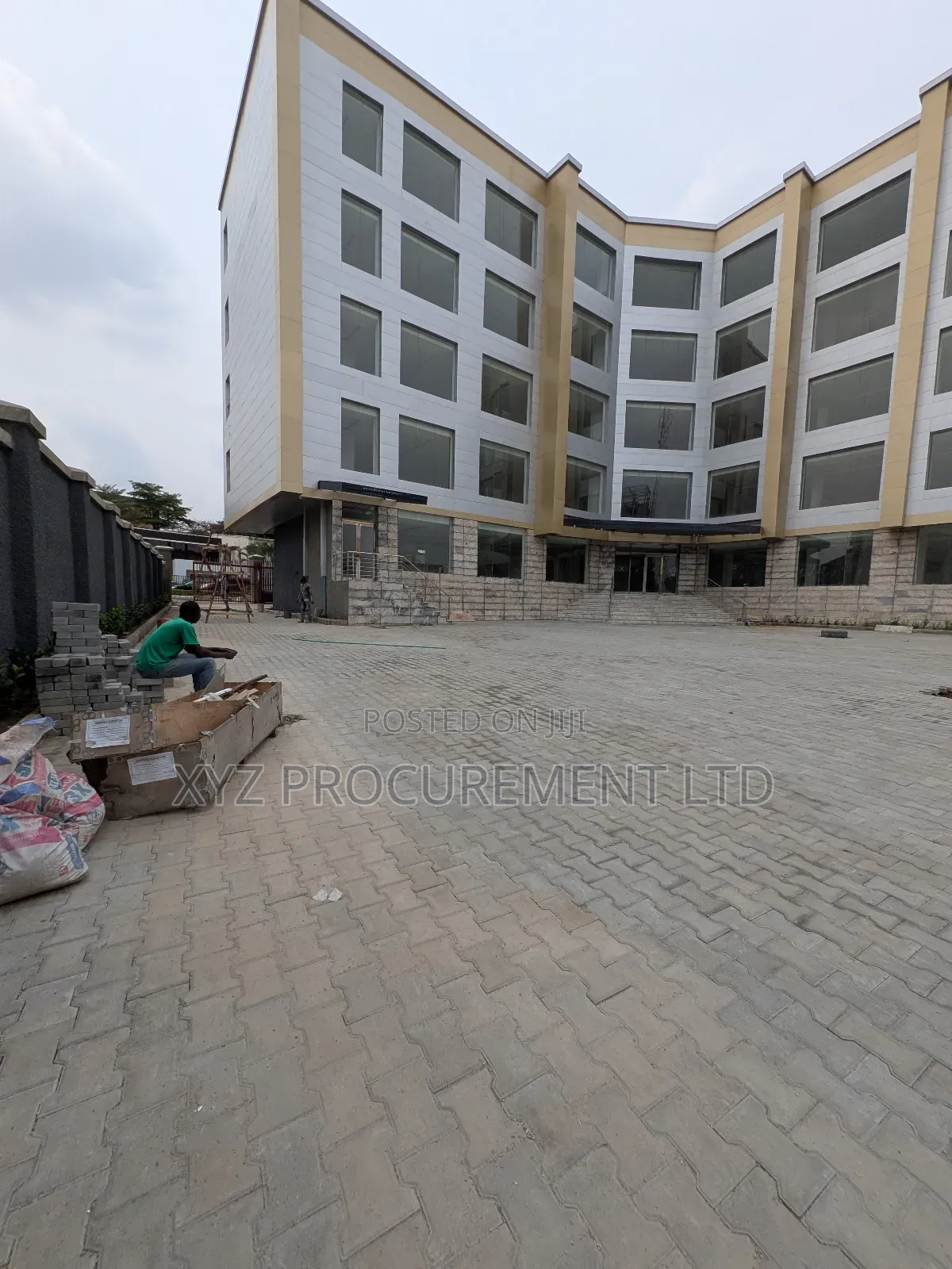 Building in the Heart of Adetokunbo Ademola, Wuse 2 for Sale in Wuse 2